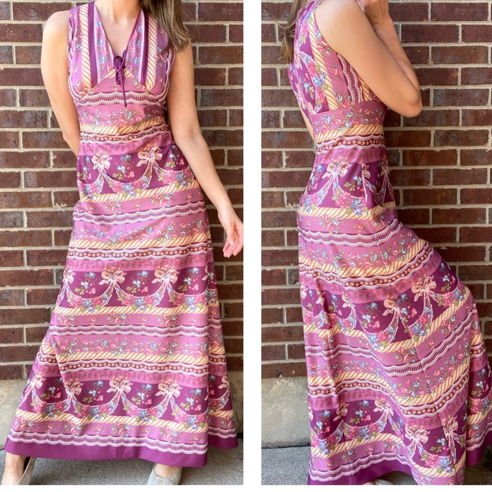 Vintage 70s v-neck purple cake floral maxi dress small